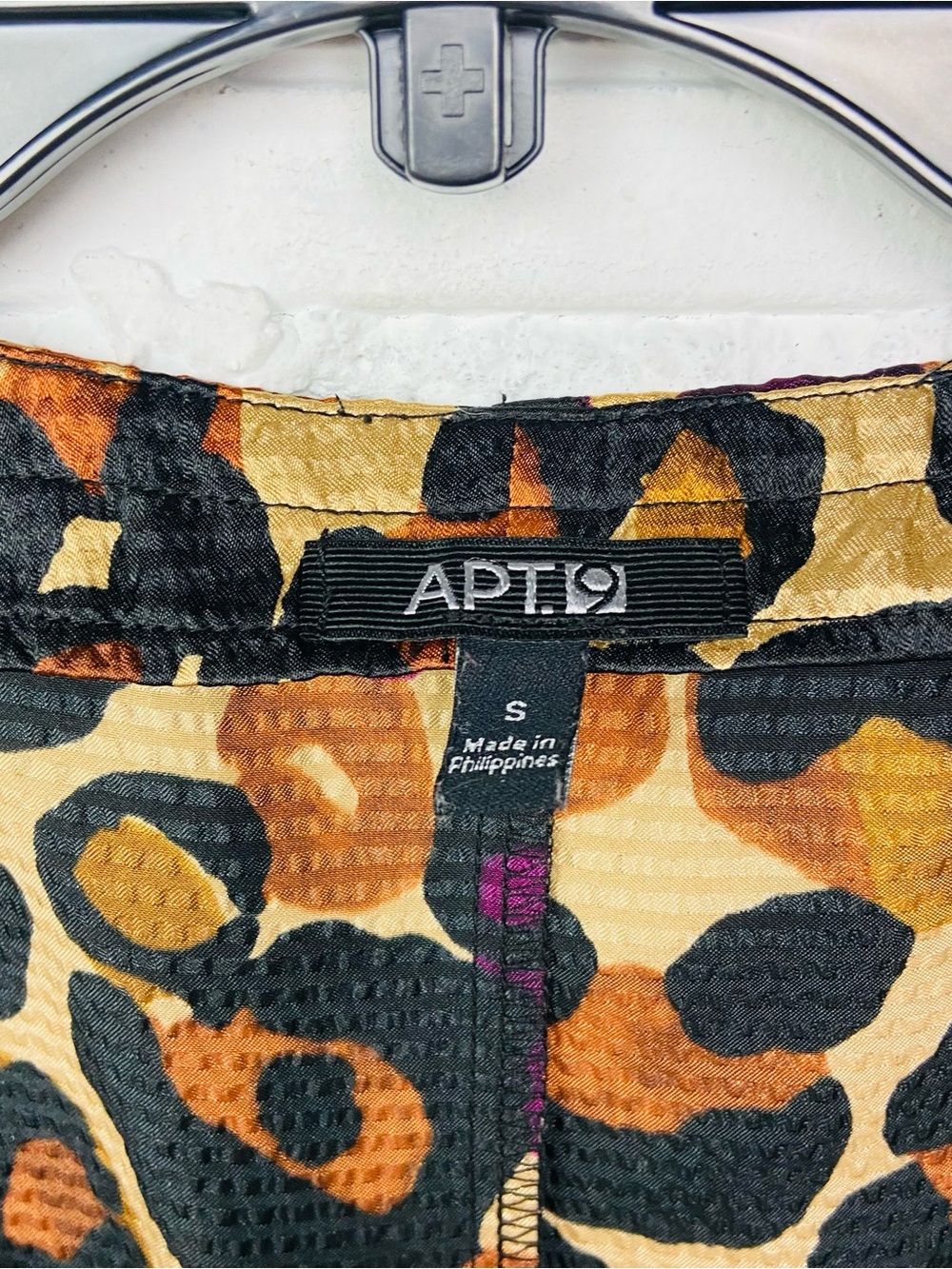 APT. 9 Leopard Print Sleeveless silky, satin pleated Blouse - Gold & Black SZ S - Picture 7 of 9